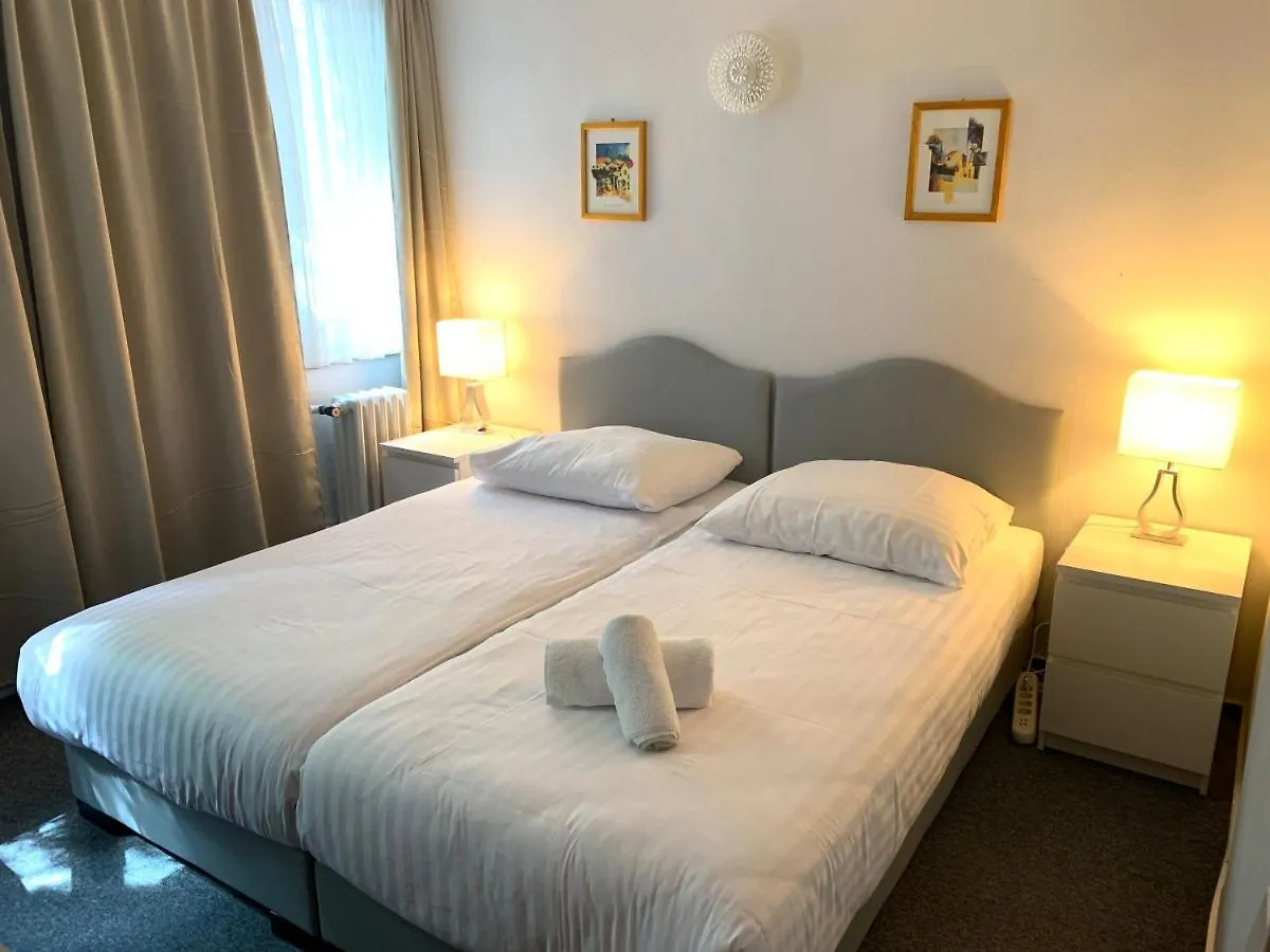 Hotel Berg Köln 2*,  Németország